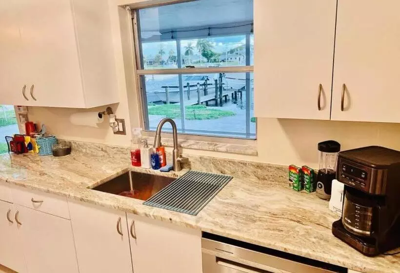 ペンション Cheerful Home With Two Bedrooms