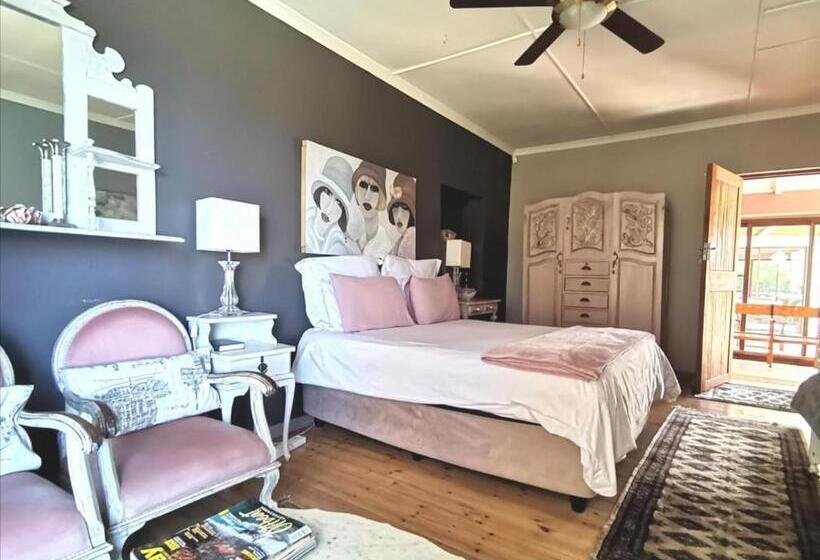 פנסיון Schafli Manor Wild Coast