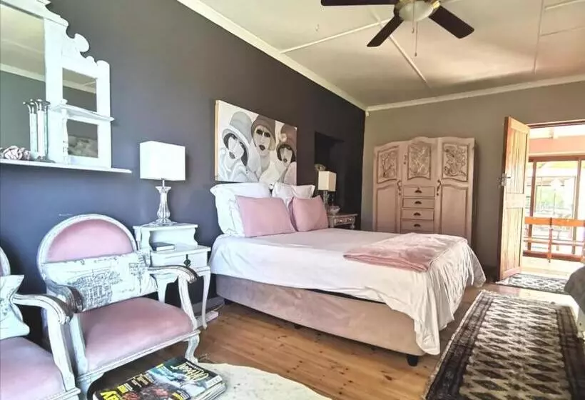 Majatalo Schafli Manor Wild Coast