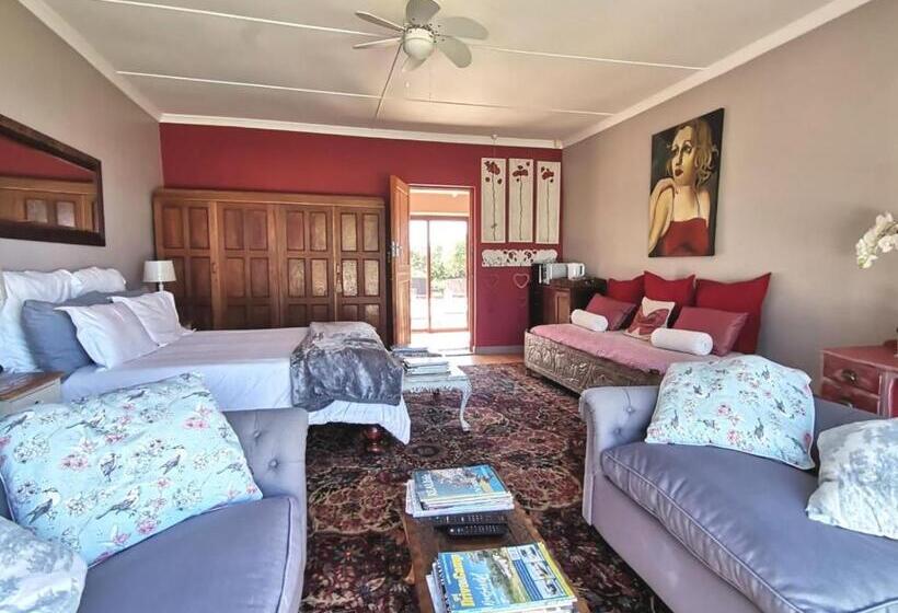 פנסיון Schafli Manor Wild Coast