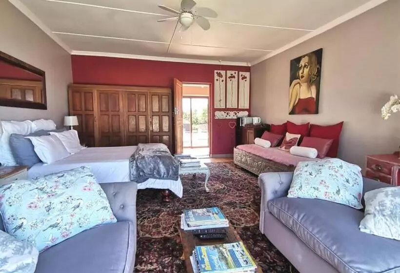 Majatalo Schafli Manor Wild Coast