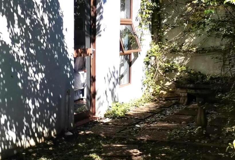 פנסיון Schafli Manor Wild Coast