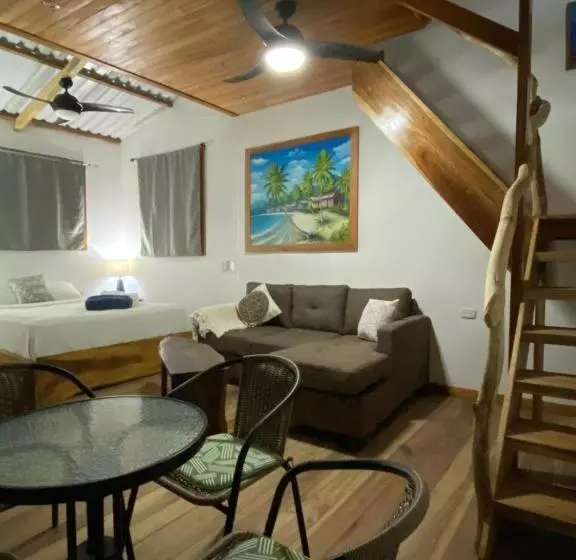 استراحتگاه Dragonfly Beachfront Villas Adult Only