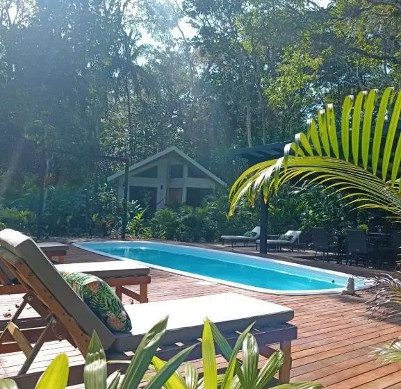 استراحتگاه Dragonfly Beachfront Villas Adult Only