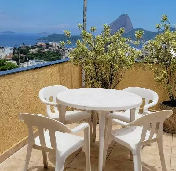 Santo Mirante Hostel