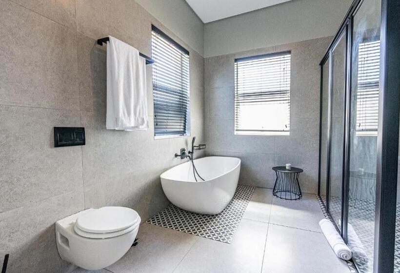 Beach Wood Boutique Hotel & Resort