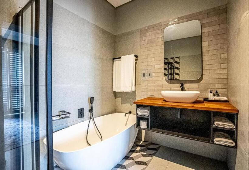 Beach Wood Boutique Hotel & Resort