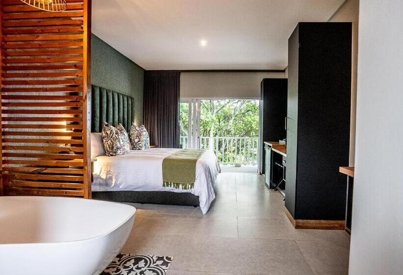 Beach Wood Boutique Hotel & Resort