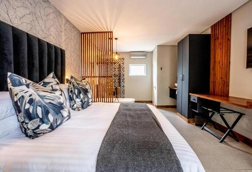 Beach Wood Boutique Hotel & Resort