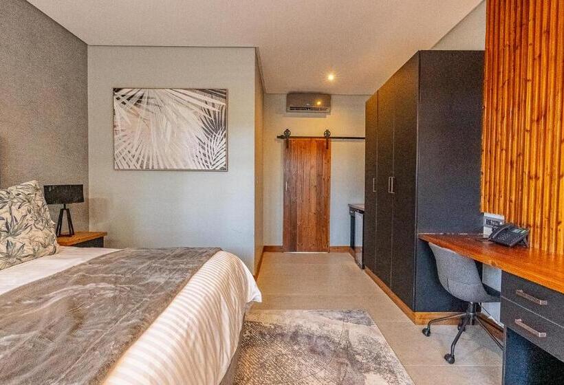 Beach Wood Boutique Hotel & Resort