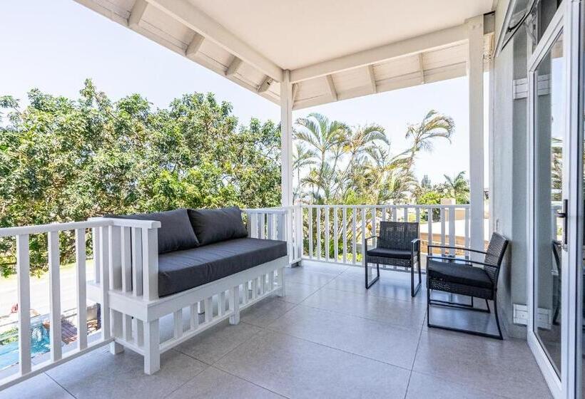 Beach Wood Boutique Hotel & Resort