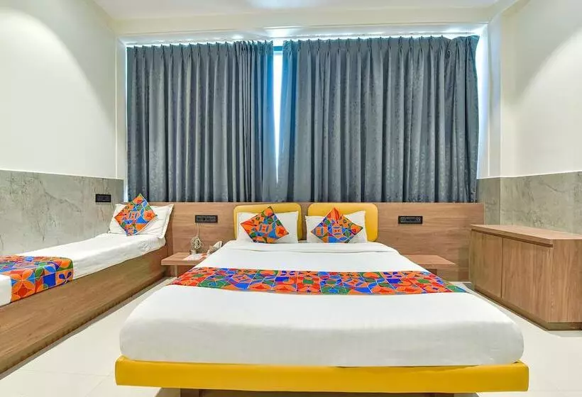 ホテル Gold Palace Inn