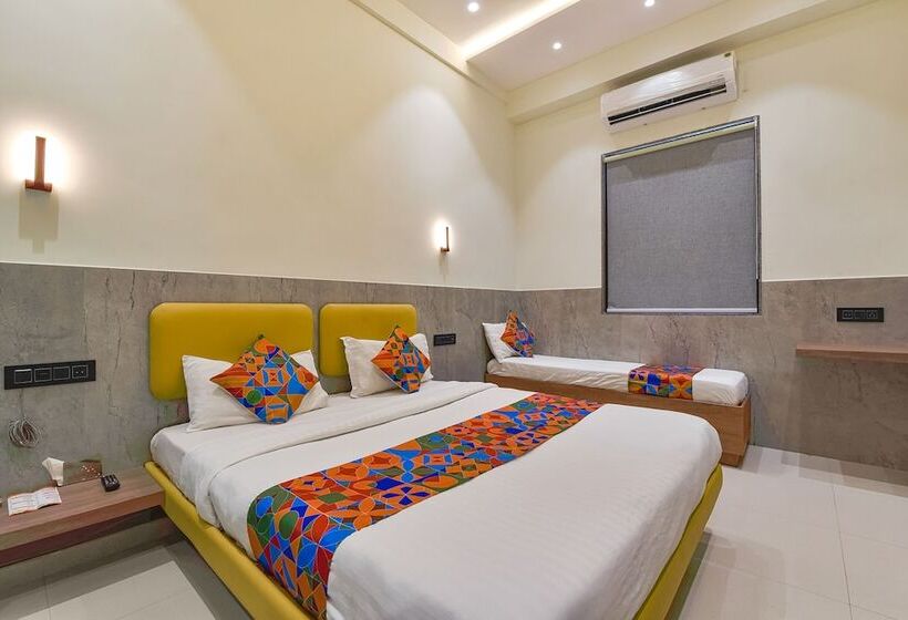 Отель Gold Palace Inn