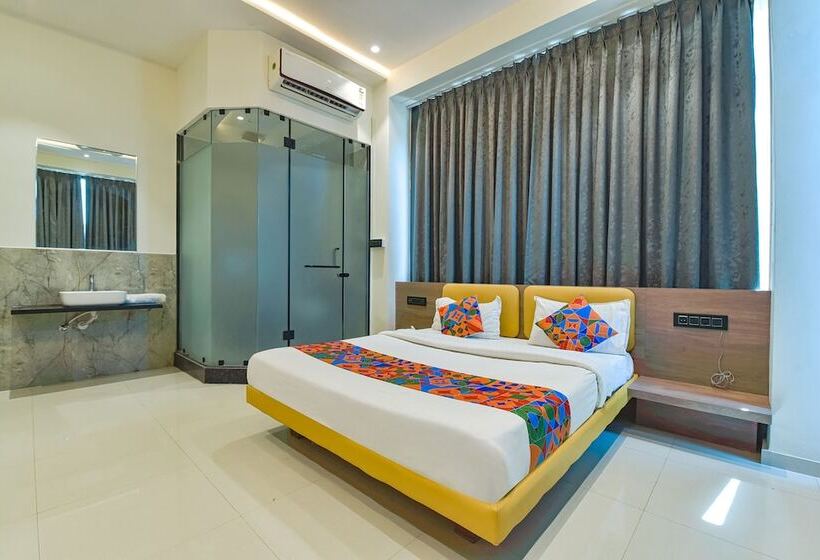 Отель Gold Palace Inn