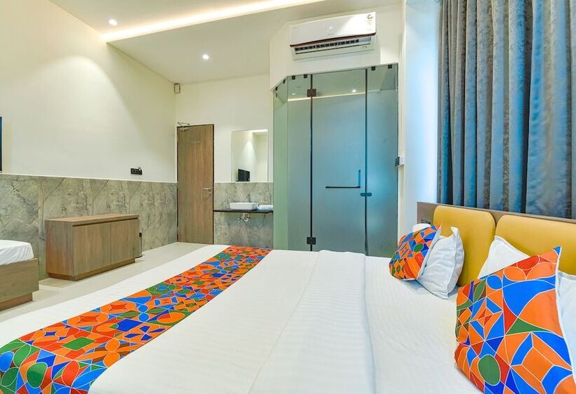 Отель Gold Palace Inn