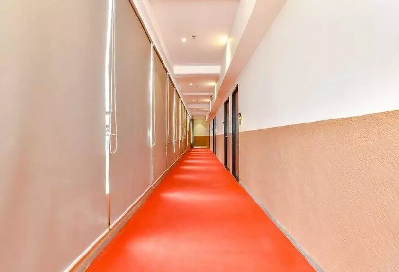 ホテル Gold Palace Inn