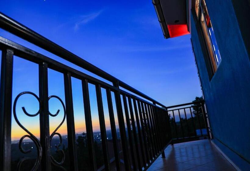 Hotel Crown Inn Bulindo