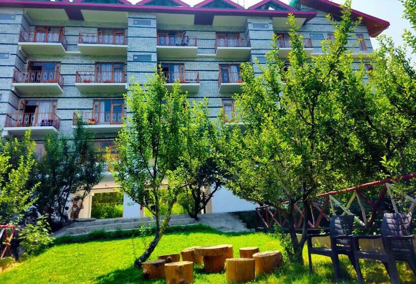 Отель Marina Heights