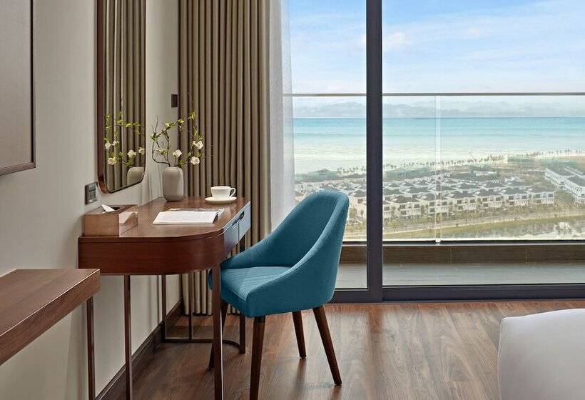 هتل The Watson Premium Halong