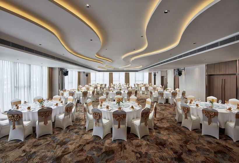 هتل The Watson Premium Halong