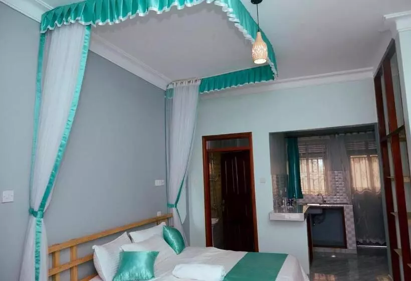 هتل Westway Luxury Suites