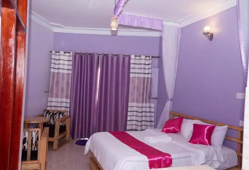 هتل Westway Luxury Suites