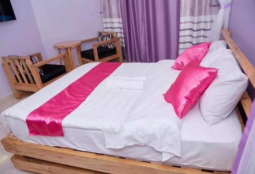 هتل Westway Luxury Suites