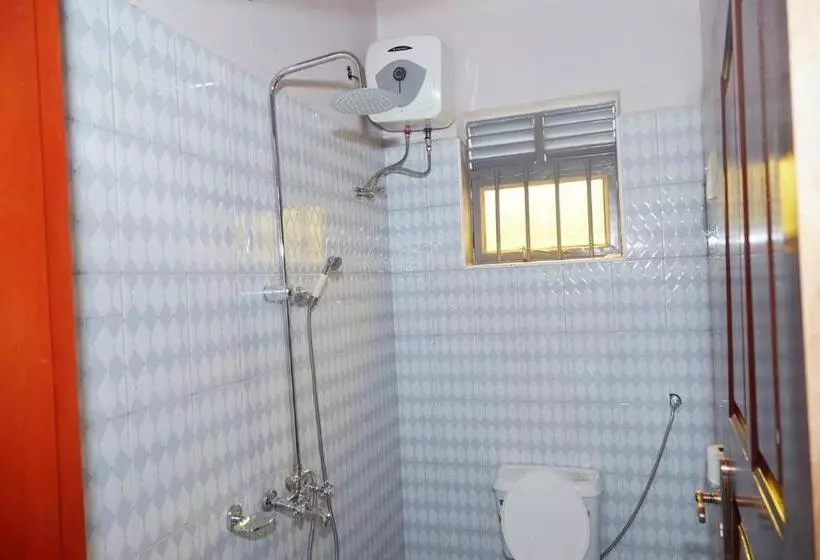 هتل Westway Luxury Suites