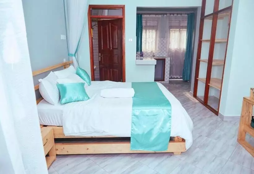 هتل Westway Luxury Suites