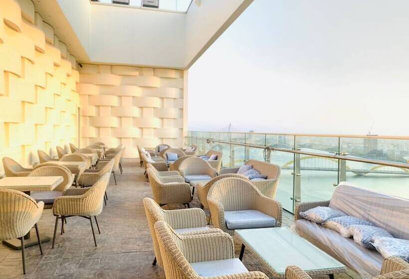 Wink Icon Hotel Danang Riverside   Luxury Suites   24hrs Stay & Rooftop Pool Bar