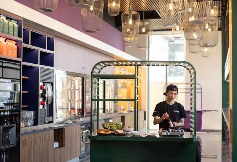 Wink Icon Hotel Danang Riverside   Luxury Suites   24hrs Stay & Rooftop Pool Bar