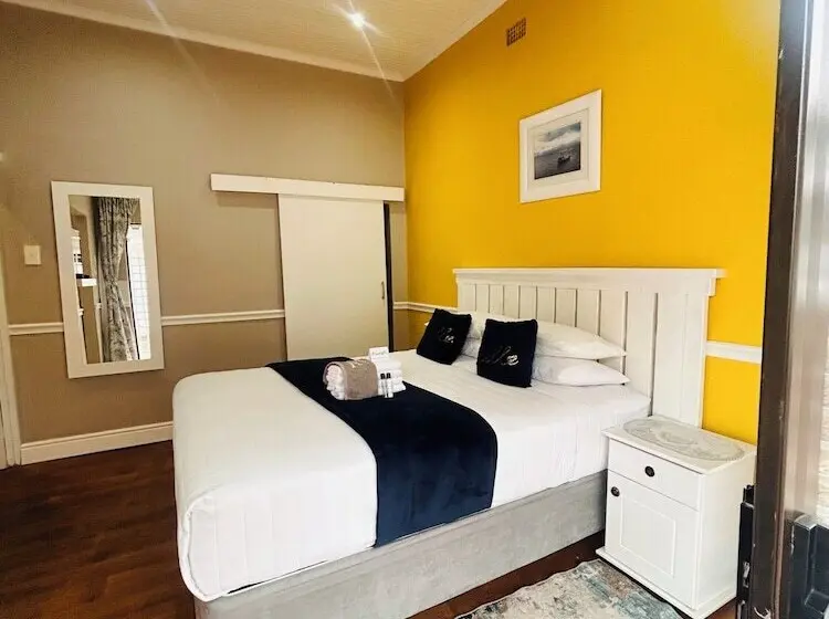 ペンション Hidden Villas Self Catering Guesthouse