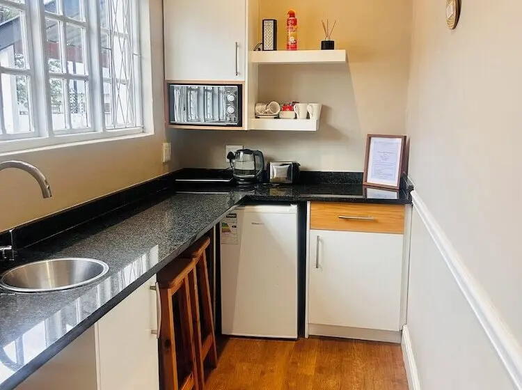 ペンション Hidden Villas Self Catering Guesthouse