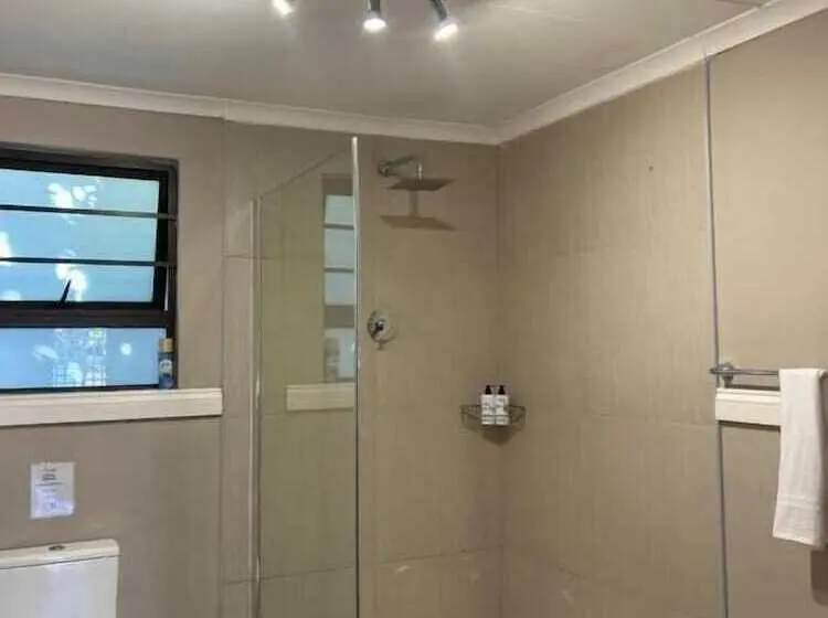 ペンション Hidden Villas Self Catering Guesthouse