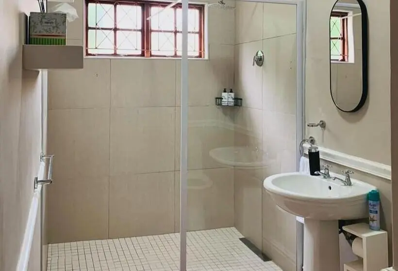 ペンション Hidden Villas Self Catering Guesthouse