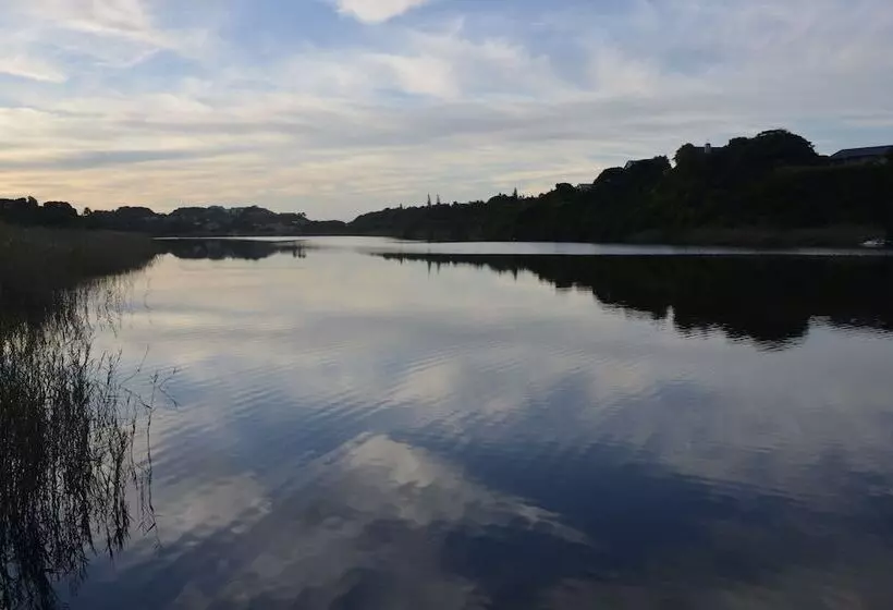 Majatalo Serenity Ocean Lodge