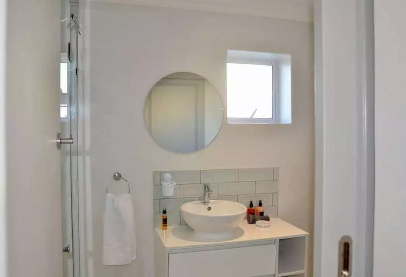 Majatalo Serenity Ocean Lodge