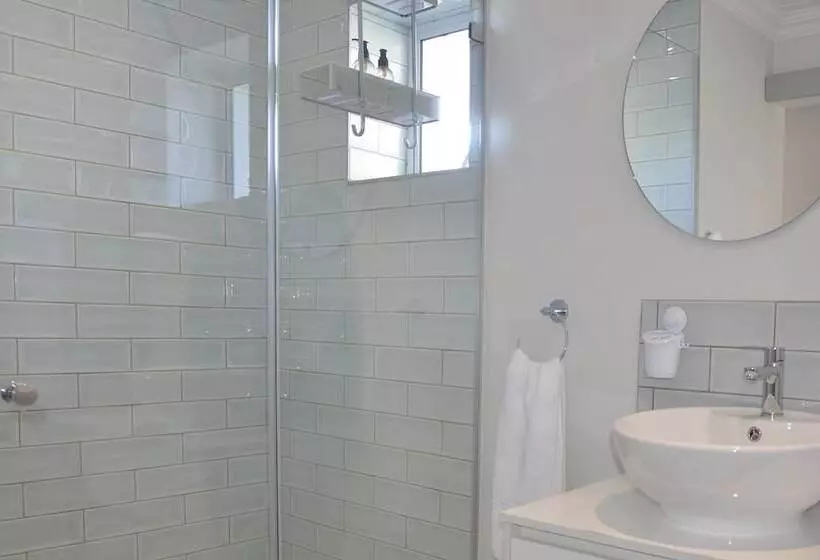 Majatalo Serenity Ocean Lodge