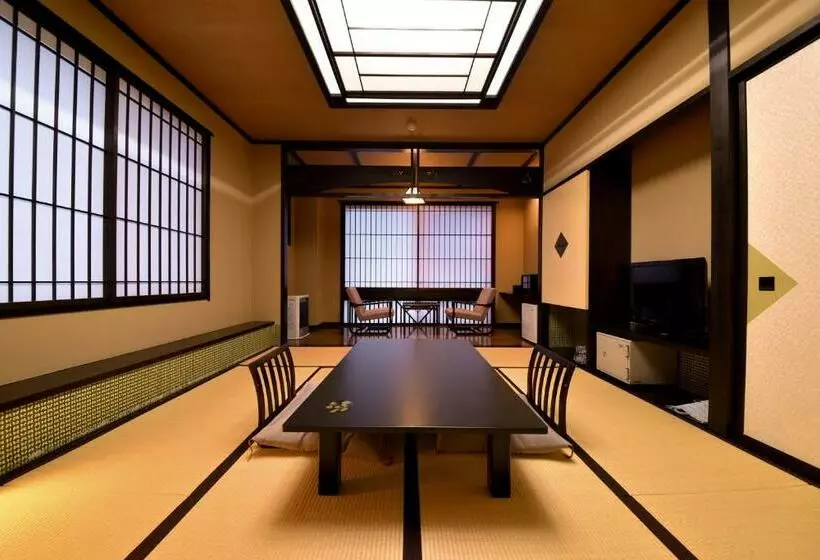 旅館 Tsutaya