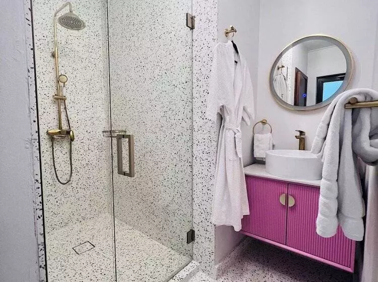 The Pink Palm Hotel   Adults Only