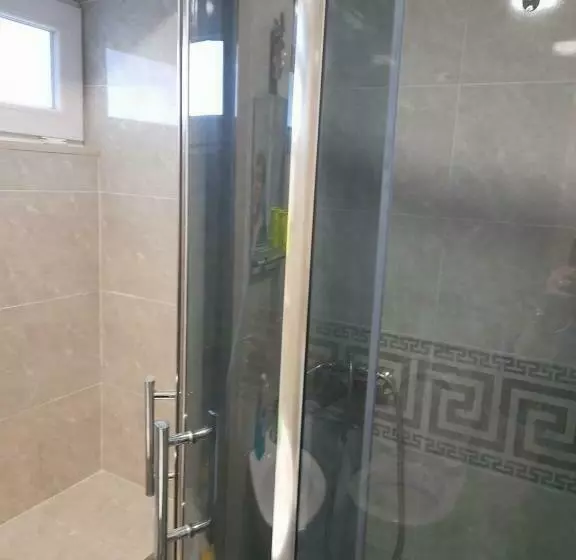 ユースホステル Dusheti Baga