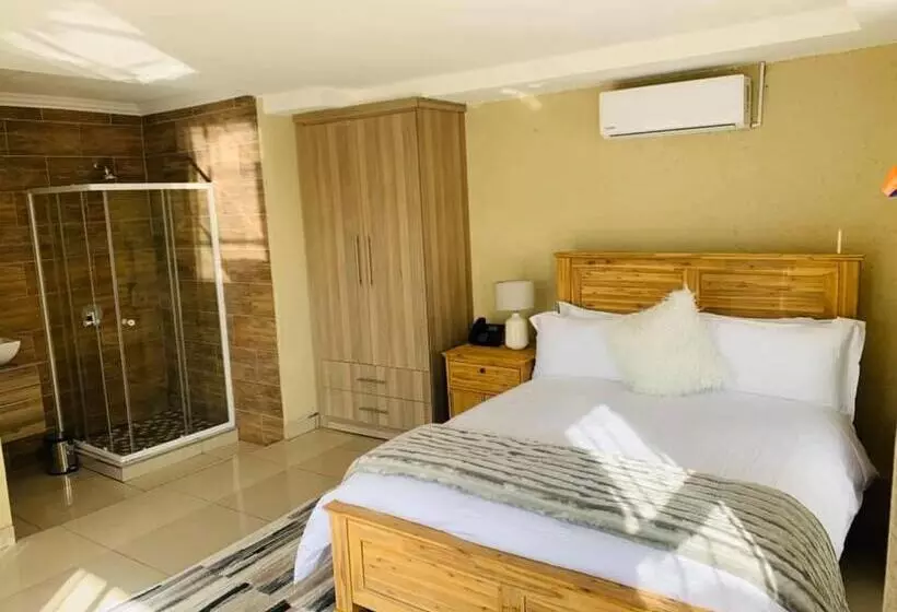 ホテル The Bridge Boutique Lodge