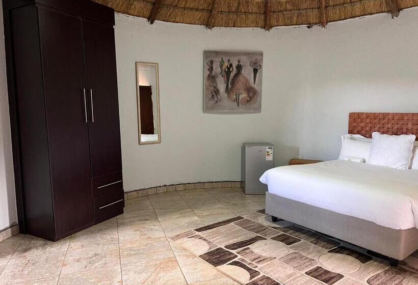 Отель The Bridge Boutique Lodge