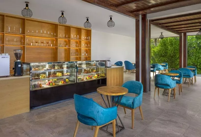 استراحتگاه Nooe Maldives Kunaavashi