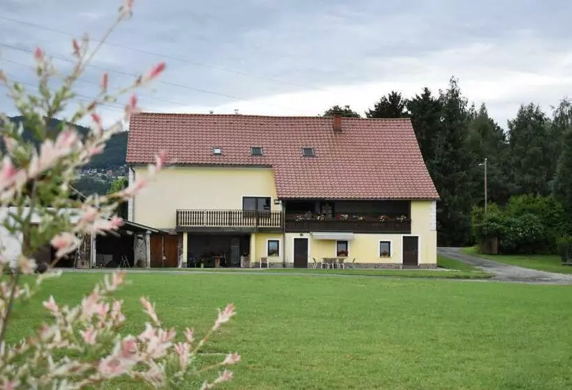 Hostel Kmetija Frangež
