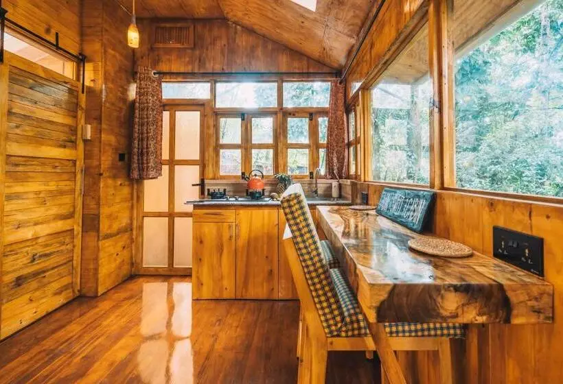 ホテル River Off Grid Eco Cabins