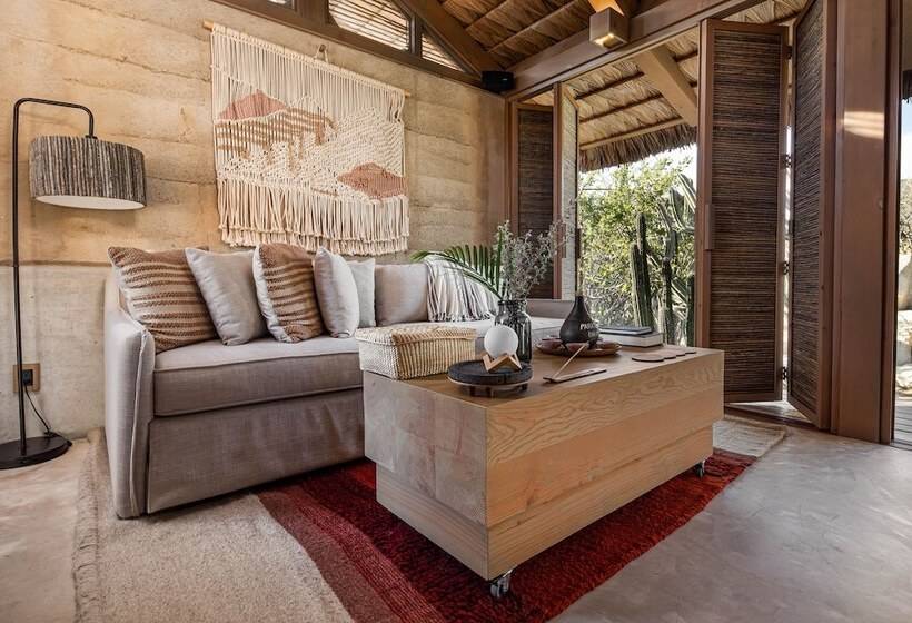 ホテル El Perdido Desert Dream