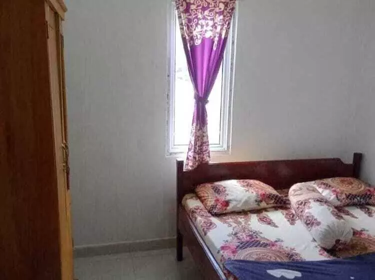 Hotelli Spot On 91371 Wisma Nadira