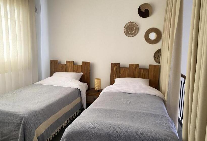 בית מלון כפרי Sunside Inn