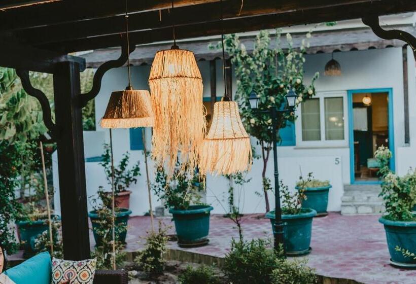 בית מלון כפרי Sunside Inn